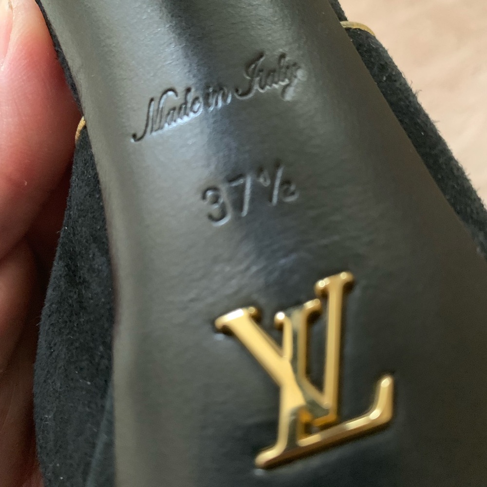 Louis Vuitton black and gold sandals - Picture 8 of 9